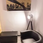 ベッド・アンド・ブレックファスト Metropolitan