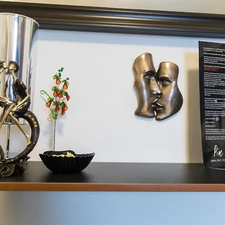 Metropolitan Bed & Breakfast 4*