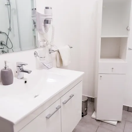 فندق مبيت وإفطار Metropolitan 4*